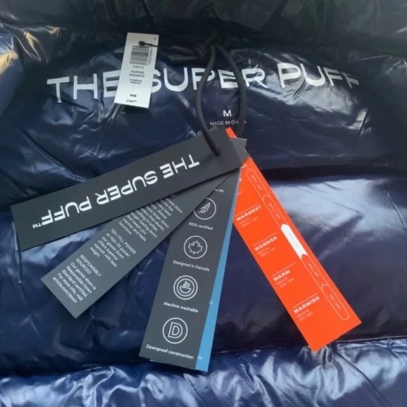 ARITZIA SUPER PUFF super shorty admiral 700 down fill/ M/NWT/sold out - Picture 3 of 4